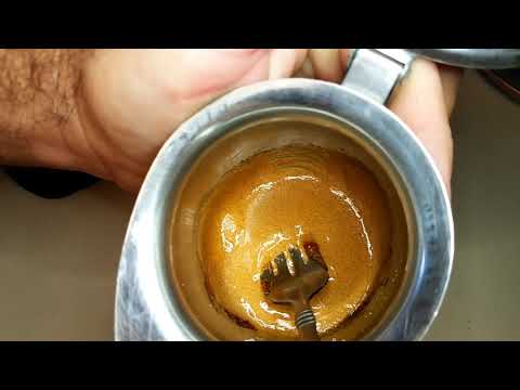 Making Authentic Cuban Coffee Recipe Espresso /Receta café cubano auténtico cafetera eléctrica